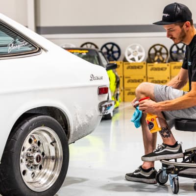 Track Spray 22 oz | Remove Rubber Marks - Griot's Garage