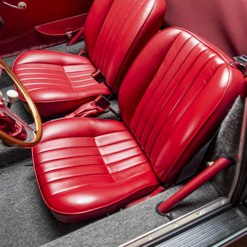 Leather Care  Auto Interiors - 16 oz - Griot's Garage